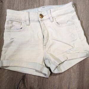 American Eagle High Waisted Super Stretch Jean Shorts. Light Wash. Y2K